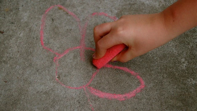 Egg Shell Chalk
